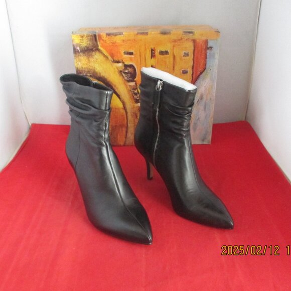 Bella Vita Danielle Leather Heeled Booties $125 - US Size 8 - Black - 1178 - Picture 5 of 11